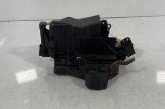 Serrure avant gauche MERCEDES CLASSE E 210 Photo n°1