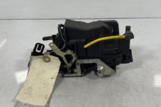 Serrure avant gauche MERCEDES CLASSE E 210