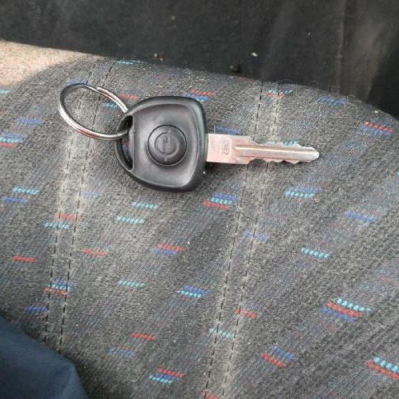 Porte arriere droit OPEL ASTRA F Photo n°12