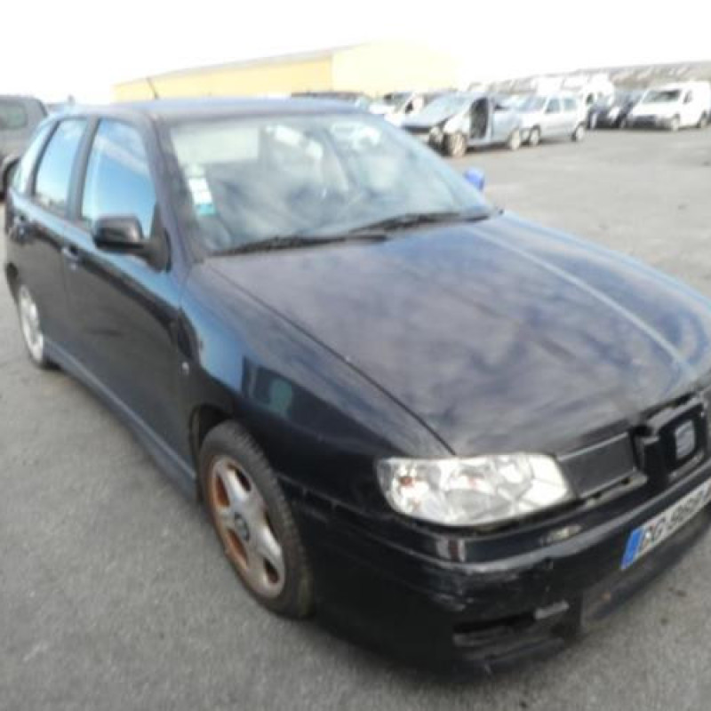 Feu arriere principal droit (feux) SEAT IBIZA 2 Photo n°4