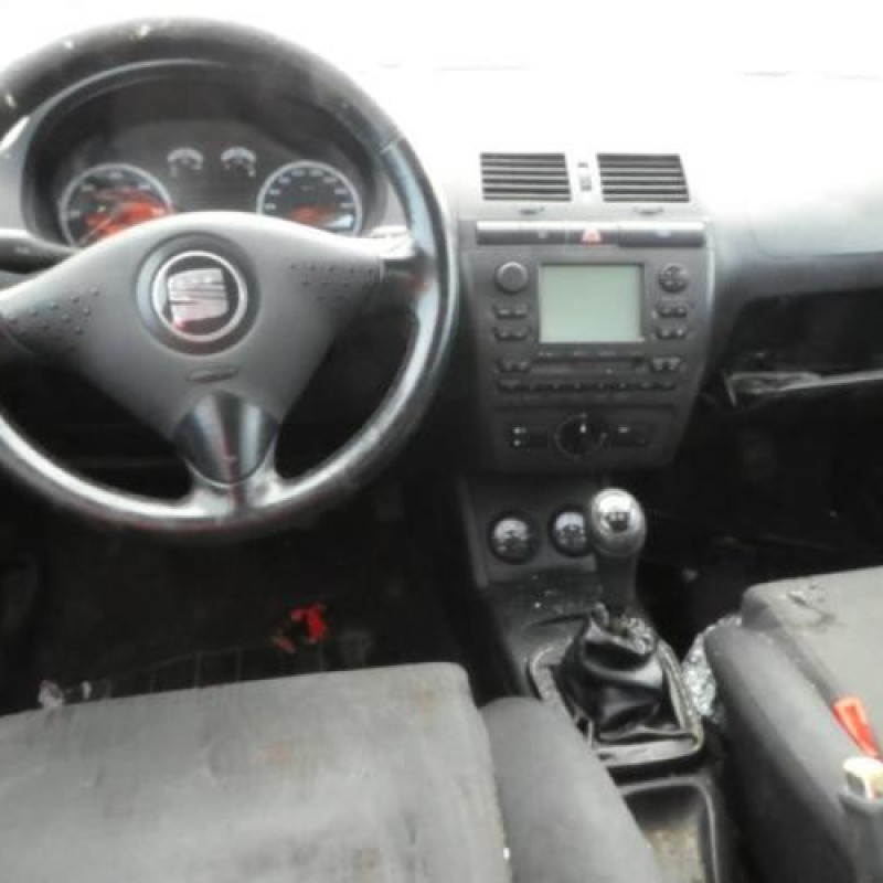 Feu arriere principal droit (feux) SEAT IBIZA 2 Photo n°9