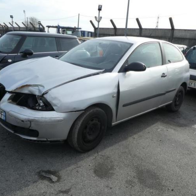 Moteur essuie glace arriere SEAT IBIZA 3 Photo n°4