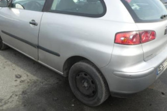 Moteur essuie glace arriere SEAT IBIZA 3