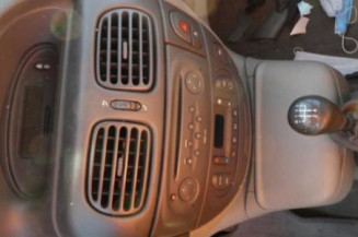 Leve vitre electrique avant droit RENAULT SCENIC 1