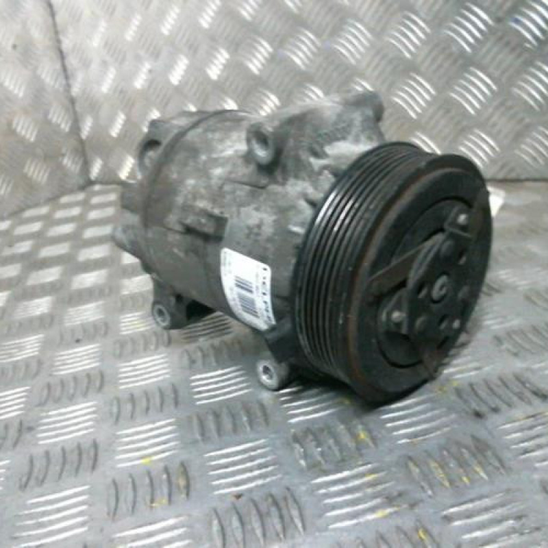 Compresseur clim RENAULT MEGANE 2 Photo n°1