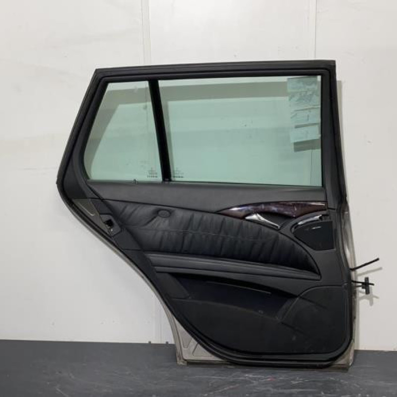 Porte arriere gauche MERCEDES CLASSE E 211 Photo n°2