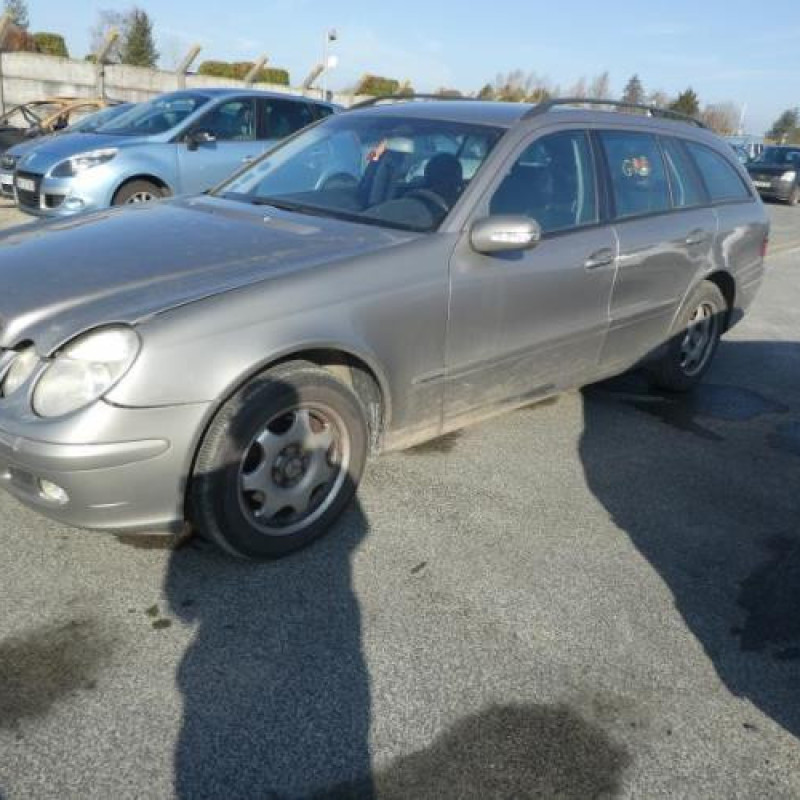 Pretensionneur de ceinture arriere gauche MERCEDES CLASSE E 211 Photo n°4