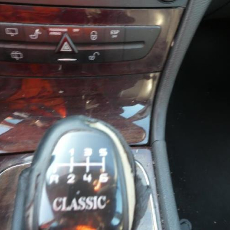 Pretensionneur de ceinture arriere gauche MERCEDES CLASSE E 211 Photo n°9