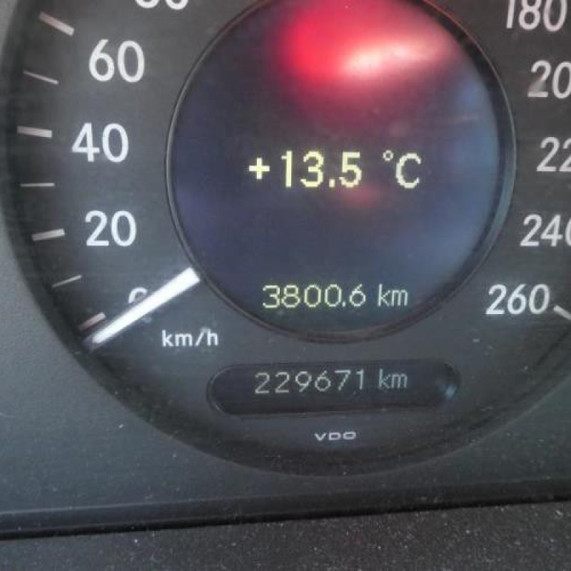 Pretensionneur de ceinture arriere gauche MERCEDES CLASSE E 211 Photo n°12