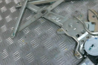 Leve vitre electrique avant droit SUZUKI ALTO 3 Photo n°1