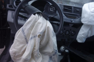 Serrure avant droit SUZUKI ALTO 3