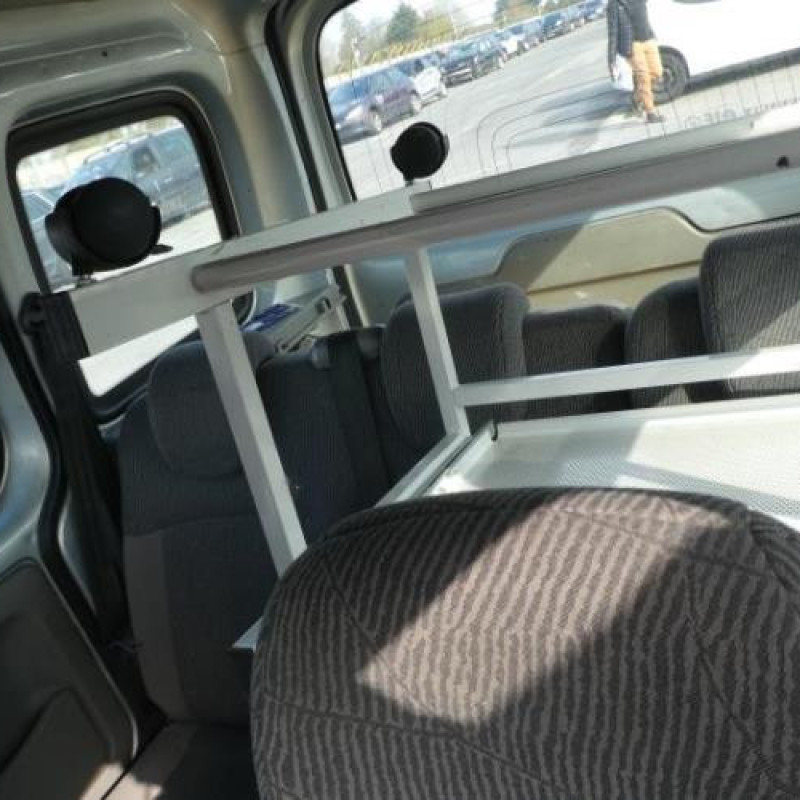 Pare choc avant RENAULT KANGOO 1 Photo n°12