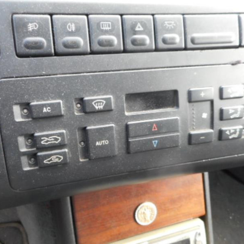 Moteur essuie glace arriere CITROEN XM Photo n°9