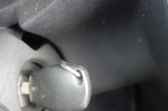 Pretensionneur de ceinture avant droit DACIA SANDERO 1