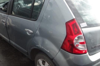 Leve vitre electrique avant gauche DACIA SANDERO 1