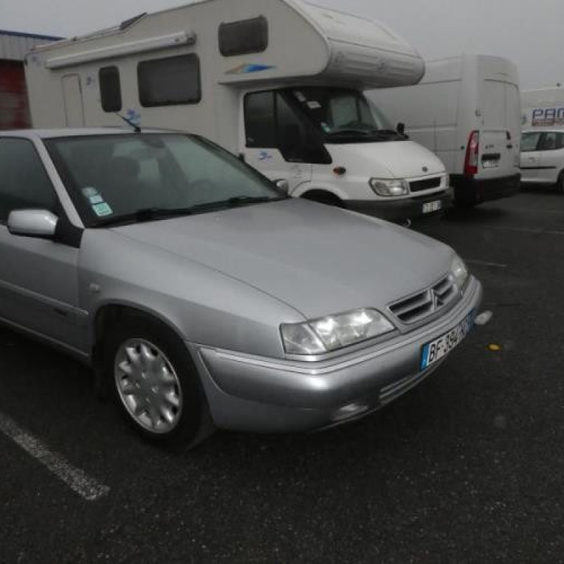 Feu arriere principal droit (feux) CITROEN XANTIA Photo n°4