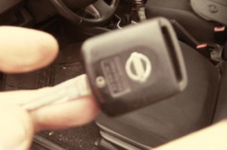 Leve vitre electrique avant droit NISSAN MICRA 3