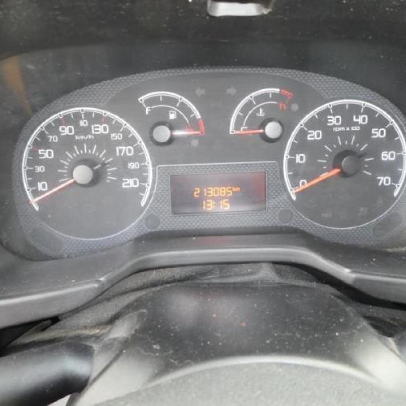 Interrupteur de leve vitre avant droit CITROEN NEMO Photo n°9