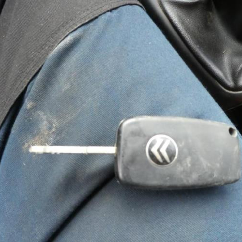 Interrupteur de leve vitre avant droit CITROEN NEMO Photo n°12