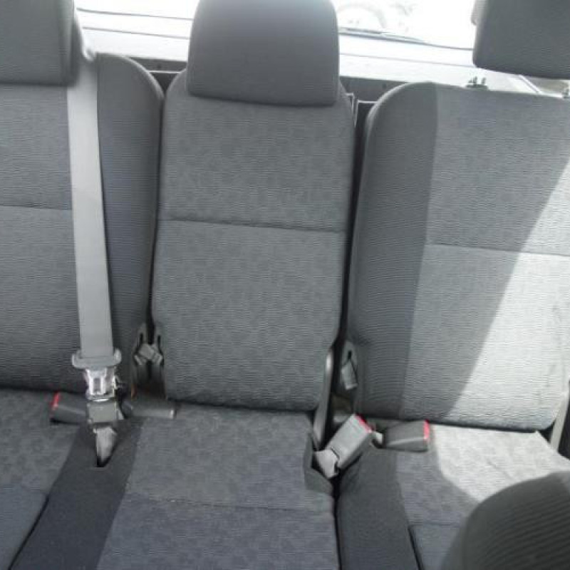 Compresseur clim TOYOTA COROLLA VERSO 1 Photo n°11