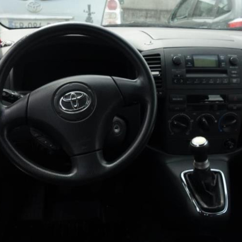 Compresseur clim TOYOTA COROLLA VERSO 1 Photo n°12