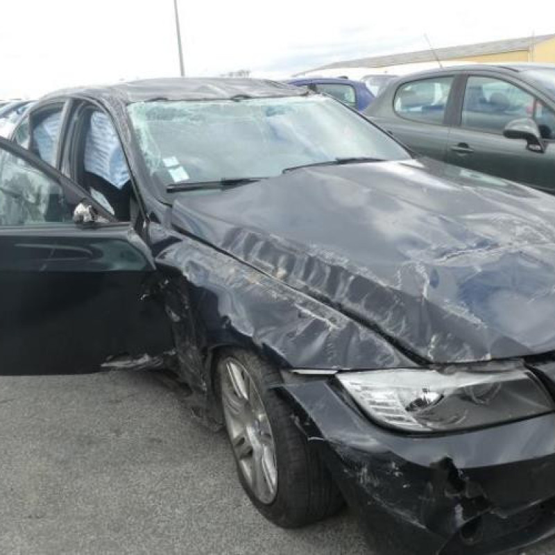 Feu arriere secondaire gauche (feux) BMW SERIE 3 E90 Photo n°4