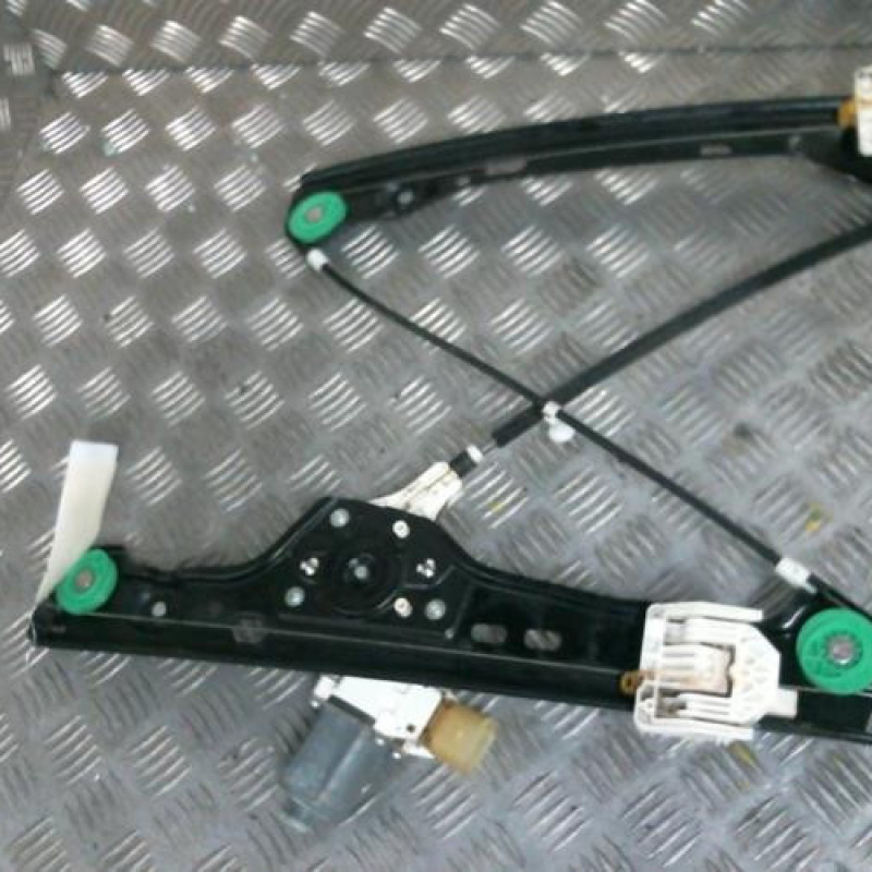 Leve vitre electrique avant droit BMW SERIE 3 E90 Photo n°1