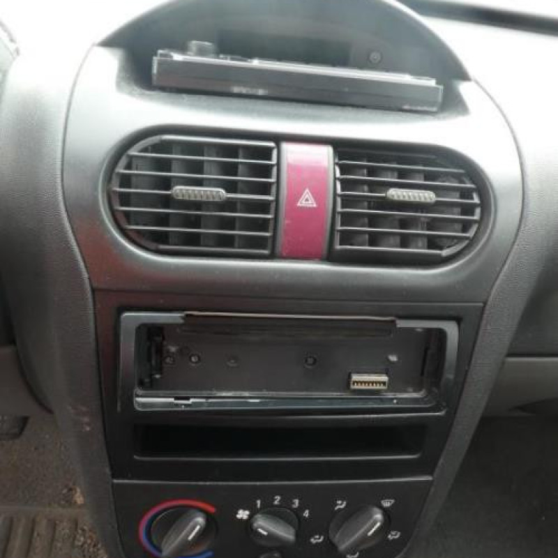 Porte avant gauche OPEL CORSA C Photo n°11