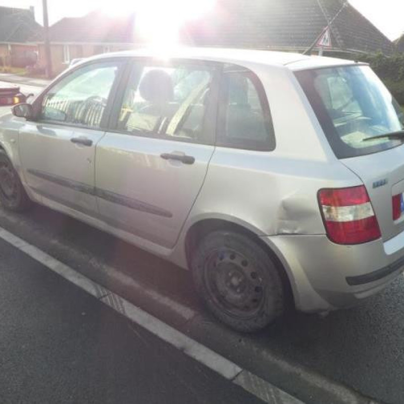 Porte avant gauche FIAT STILO Photo n°8