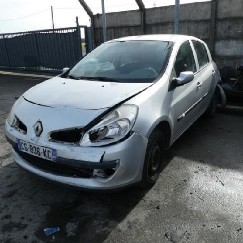 Moteur essuie glace arriere RENAULT CLIO 3 Photo n°3