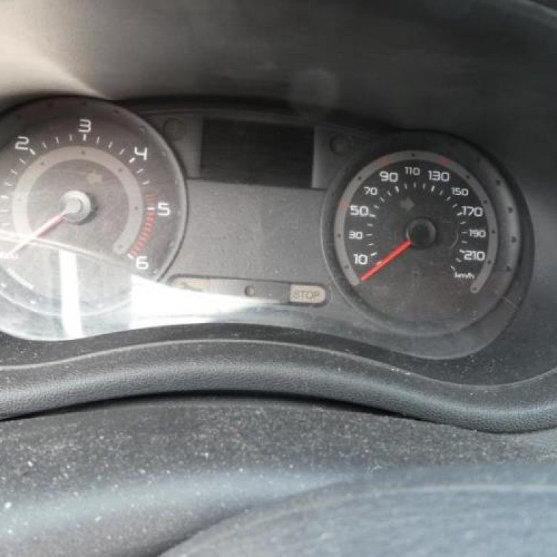 Moteur essuie glace arriere RENAULT CLIO 3 Photo n°14