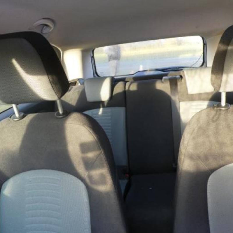 Verin de coffre FIAT GRANDE PUNTO Photo n°7
