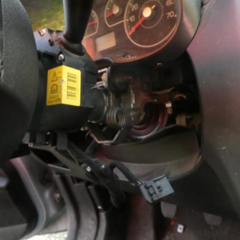 Verin de coffre FIAT GRANDE PUNTO Photo n°11