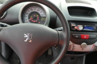 Serrure avant droit PEUGEOT 107