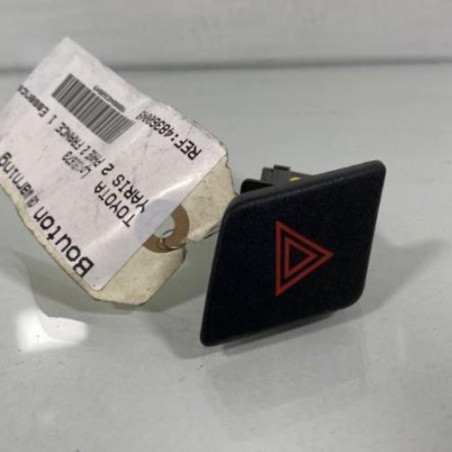 Bouton de warning TOYOTA YARIS 2 Photo n°1