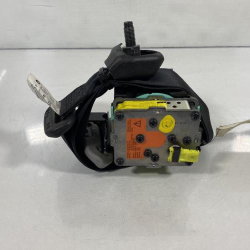 Pretensionneur de ceinture avant droit TOYOTA YARIS 2 Photo n°1