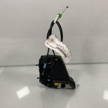 Serrure arriere droit TOYOTA YARIS 2 Photo n°1