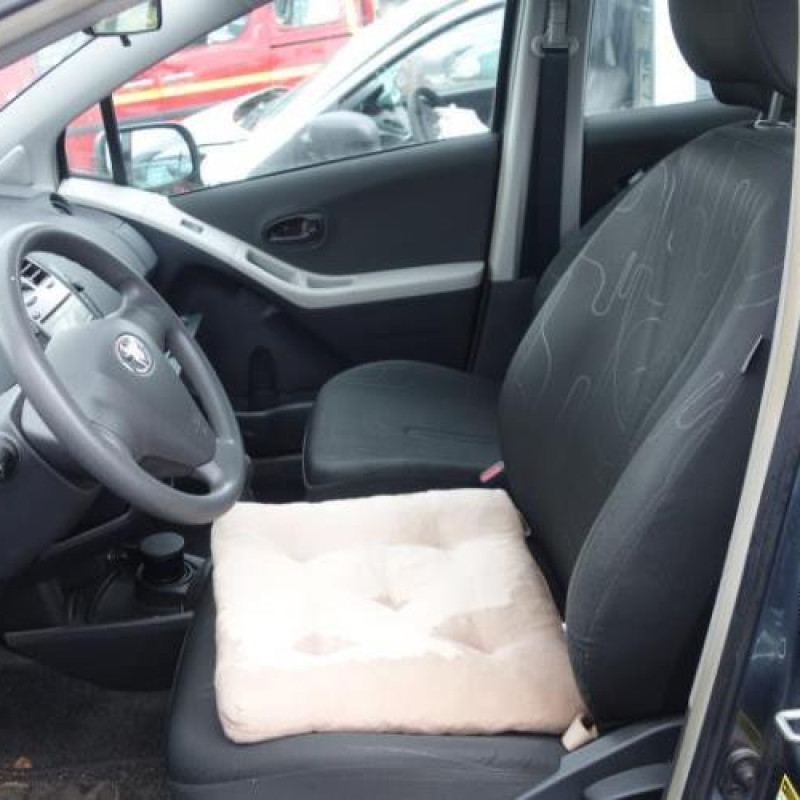 Serrure arriere droit TOYOTA YARIS 2 Photo n°11