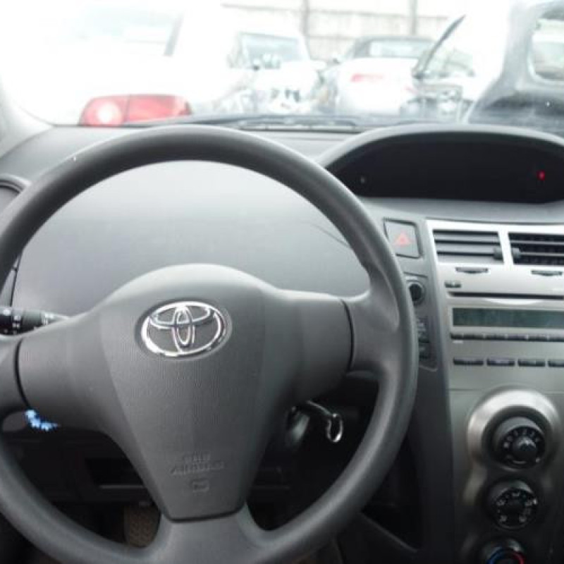 Serrure arriere droit TOYOTA YARIS 2 Photo n°13