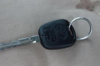 Serrure arriere droit TOYOTA YARIS 2