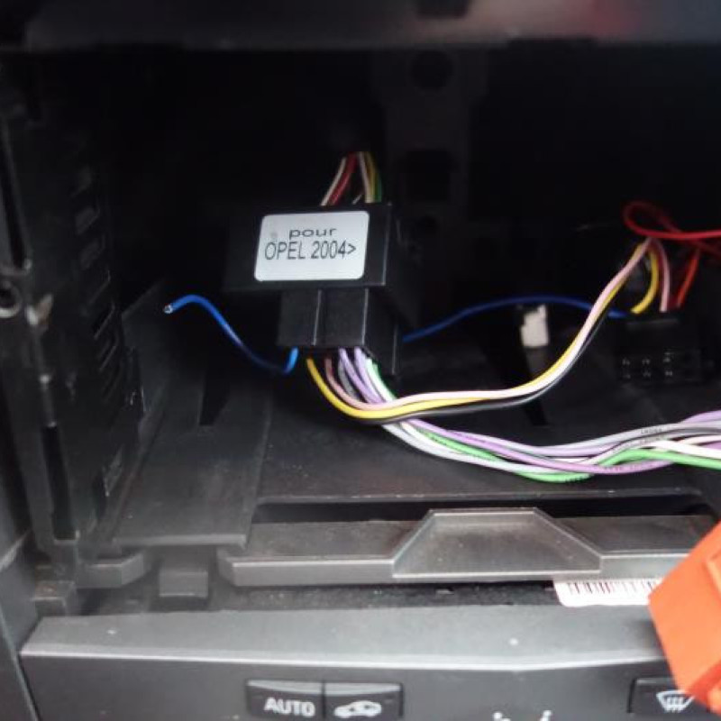 Porte avant droit OPEL ASTRA H Photo n°8