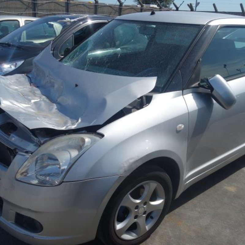 Pretensionneur de ceinture avant droit SUZUKI SWIFT 3 Photo n°4
