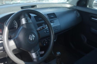 Pretensionneur de ceinture avant droit SUZUKI SWIFT 3