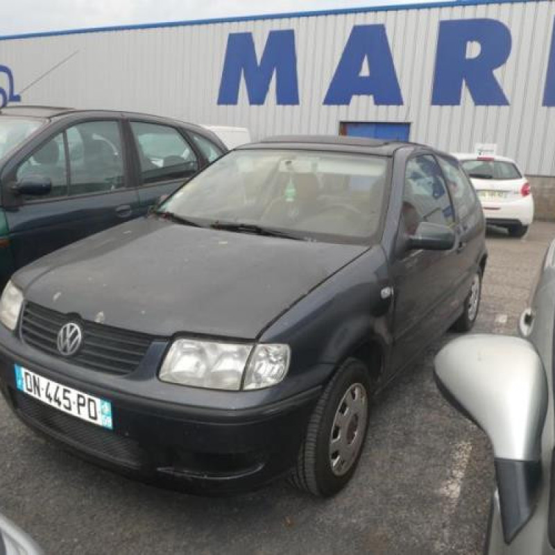 Malle/Hayon arriere VOLKSWAGEN POLO 3 Photo n°3