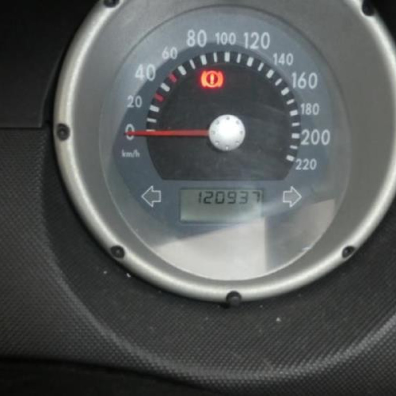 Malle/Hayon arriere VOLKSWAGEN POLO 3 Photo n°10