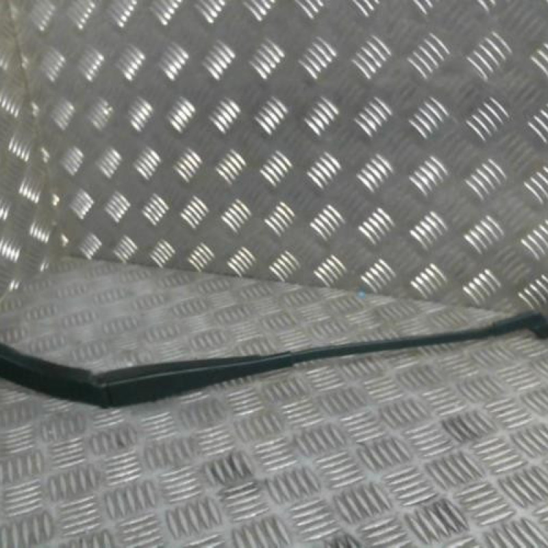 Bras essuie glace avant gauche OPEL VIVARO 2 Photo n°1
