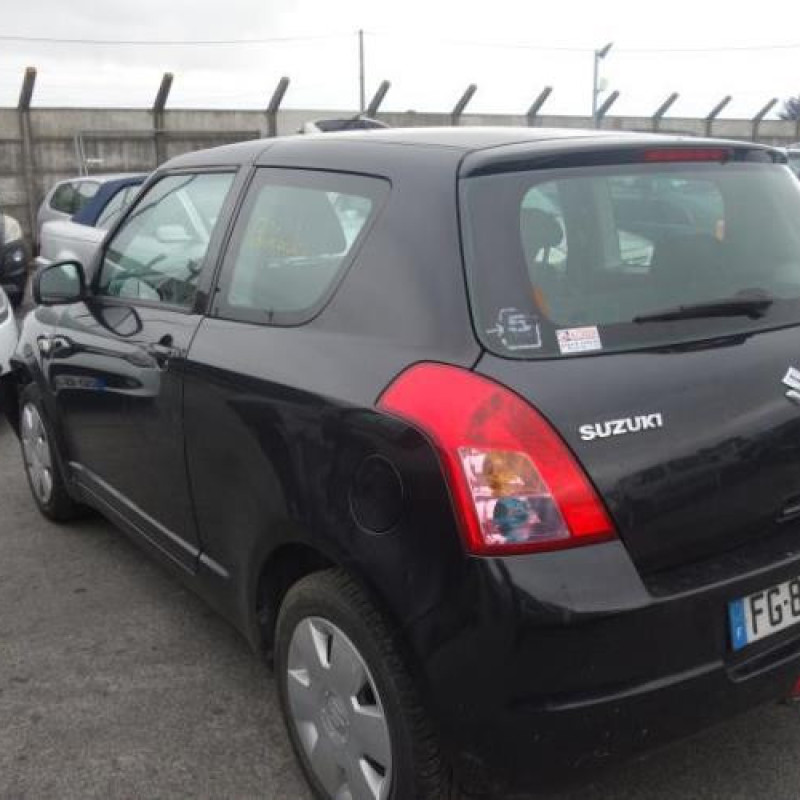 Porte avant droit SUZUKI SWIFT 3 Photo n°6