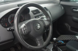 Porte avant droit SUZUKI SWIFT 3