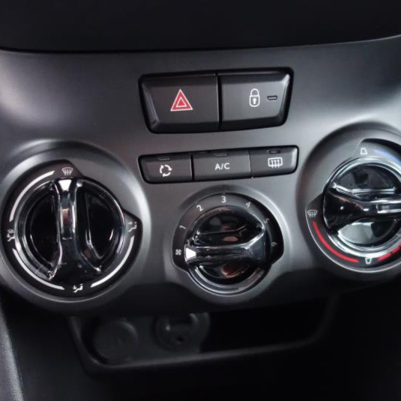 Compteur PEUGEOT 208 1 Photo n°11