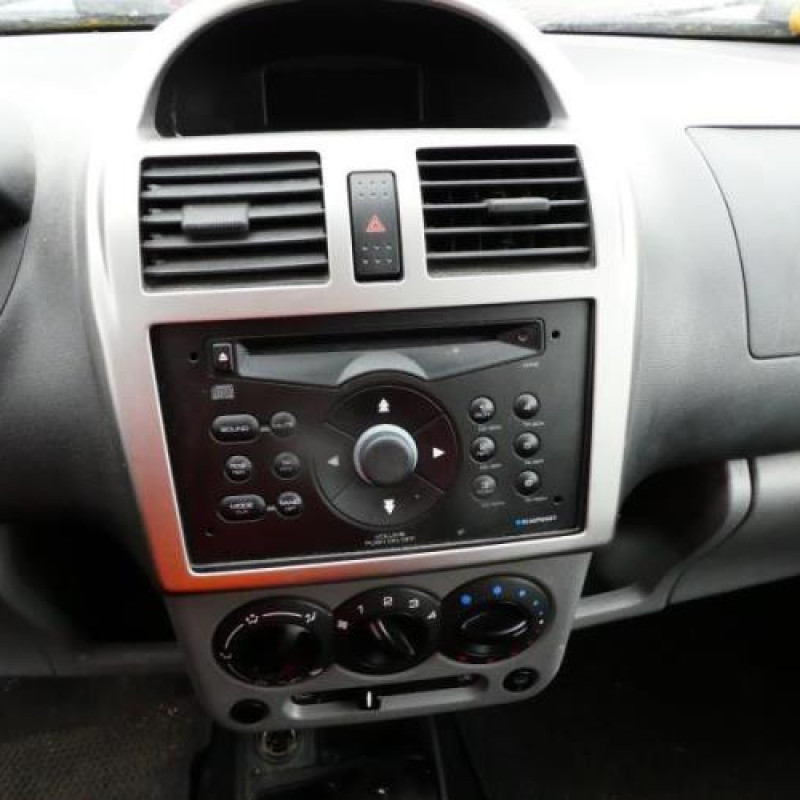 Porte avant droit SUZUKI IGNIS 2 Photo n°10